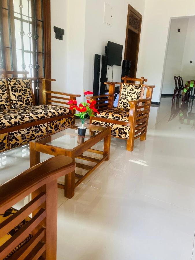 Вілла Udara Guest - Yala Safari Екстер'єр фото